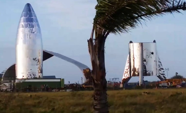 Snažni vjetrovi polomili novu SpaceX raketu